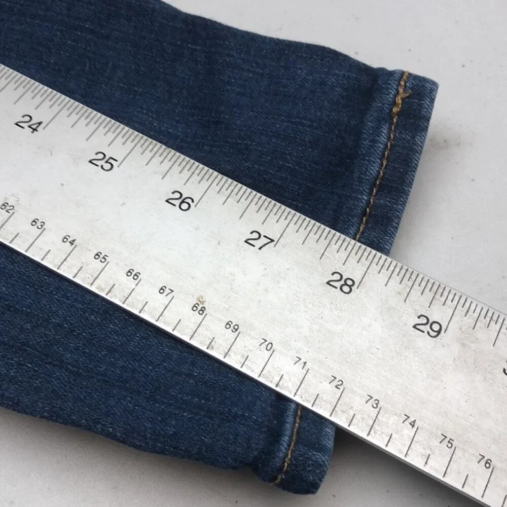 PREMIUM EDDIE BAUER SLIGHTLY CURVY SKINNY JEANS 10/30x28 ⭐️